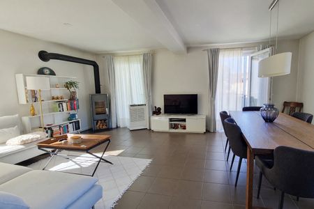 Moderno appartamento 3,5 locali ristrutturato a nuovo con terrazza - Foto 3