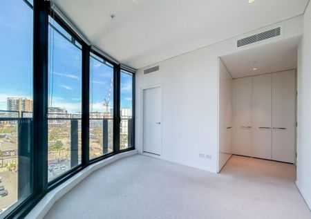 Executive Living&colon; Furnished 2 Bedroom &plus; Study Apartment at Infinity for Lease&excl; - Photo 4