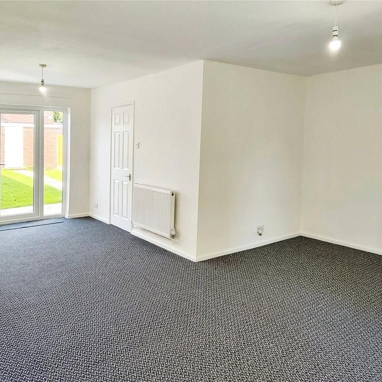 3 bedroom semi-detached house to rent - Photo 1