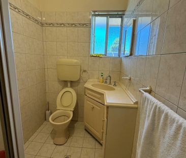 “LARGE 2 BEDROOM UNIT - EASY ACCESS TO THE CITY” - Photo 6