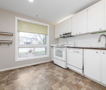 For Lease - 3 Fable Street, Barrhaven, Ontario - Photo 3