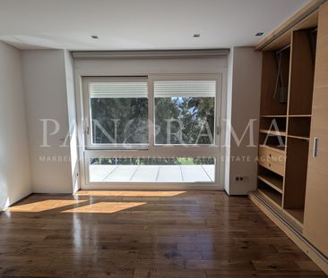 Sunny 4 bed unfurnished townhouse in La Quinta - Photo 6