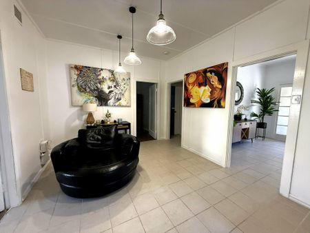 3 Bedroom Furnished Home - Photo 3