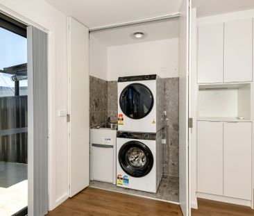 Modern Two Bedroom House - Photo 4