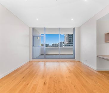 Spacious 2 Bedroom with Media Desk and Extra Large Balcony! - Photo 1