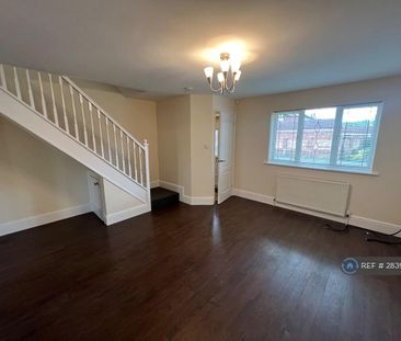 3 bedroom semi-detached house to rent - Photo 1