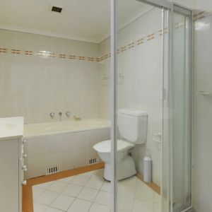 Central Hornsby Living - Photo 2