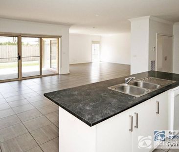 Five bedroom beauty - Photo 3