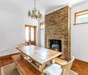 3 bedroom semi-detached house to rent - Photo 5