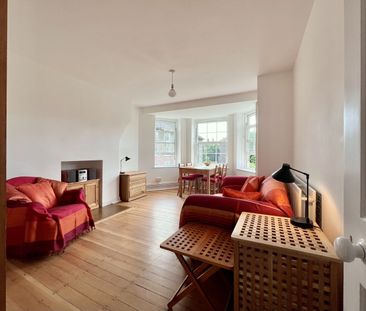 Flat to rent - Green Hundred Road, London, SE15 - Photo 1