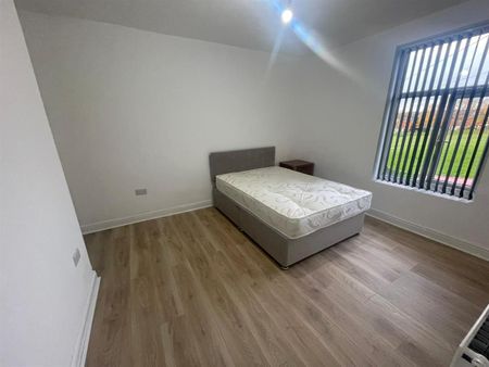 Elford Place East, Leeds - Photo 4