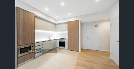 Convenient One Bedroom Apartment With Enormous Balcony With Panoramic Views - Photo 2