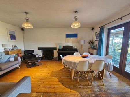 4 bedroom detached house to rent - Photo 3