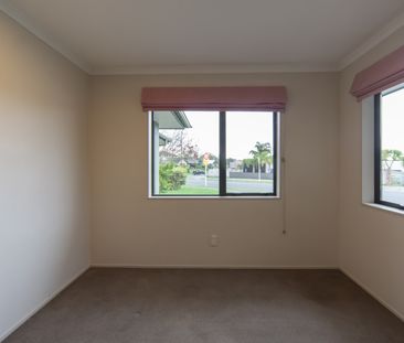 Four Bedroom Family Home - Photo 3