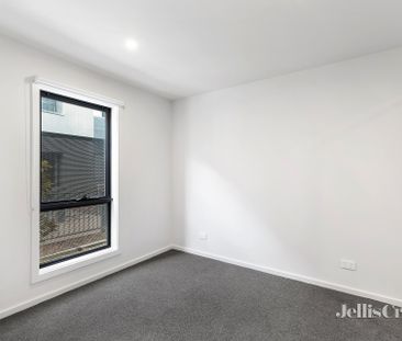 13 Nova Circuit, Bundoora - Photo 2