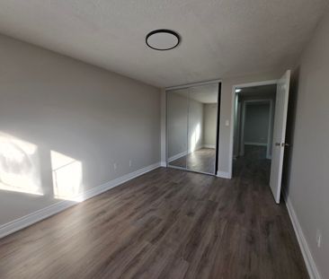 For Lease - 121 Purvis Crescent, Toronto, Ontario - Photo 3