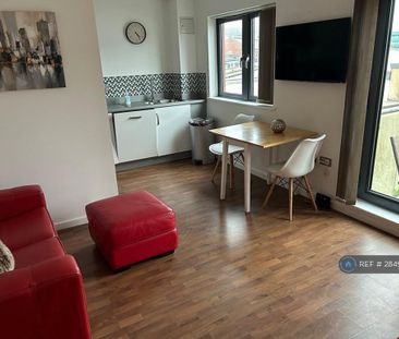 2 bedroom flat to rent - Photo 4