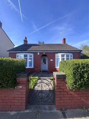 2 bedroom detached bungalow to rent - Photo 1