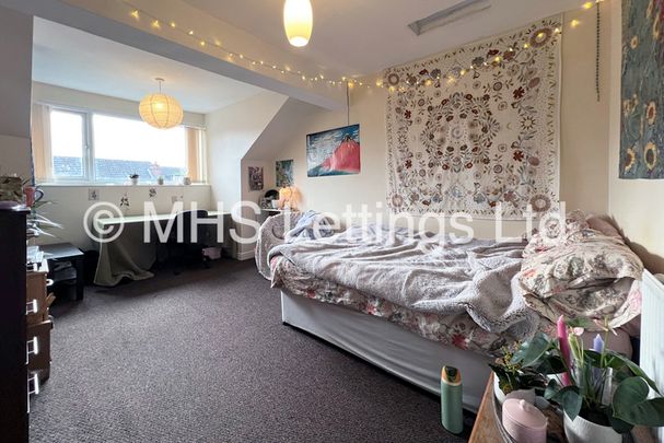 7 Bedroom Mid Terraced House for rent in Brudenell Avenue - Photo 1