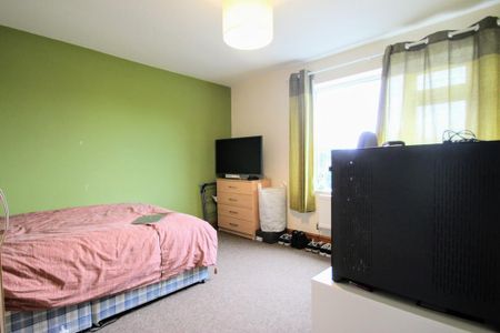 5 bedroom terraced house to rent - Photo 4