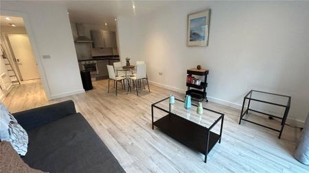 2 bedroom apartment to rent - Photo 2