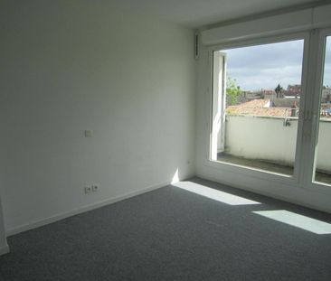 Location Appartement 4 pièces 100m² BORDEAUX 33000 - Photo 2
