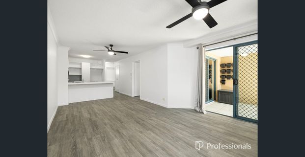 Modern Apartment with City Convenience - Photo 1