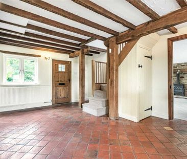 A detached two storey cottage originally constructed in the 1800's ... - Photo 5