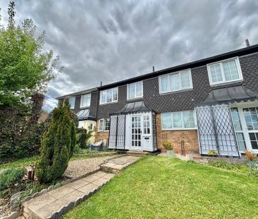 Pikes Crescent, Taunton, Somerset - Photo 3