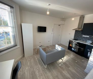 1 Bed Flat, Goldstone Villas, BN3 - Photo 1