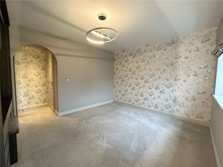 5 bedroom detached house to rent - Photo 4