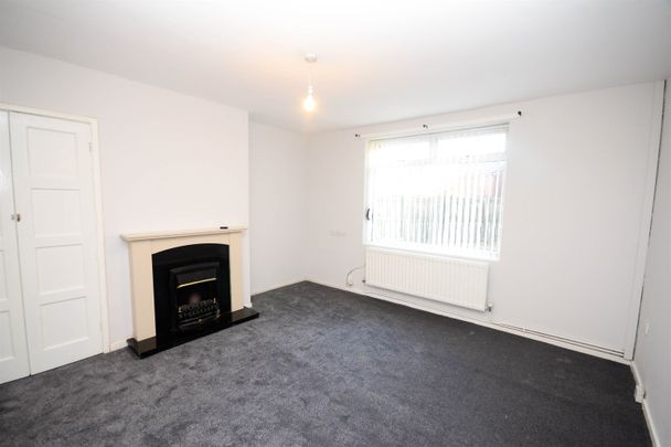 3 bed semi-detached house to rent in Cambridge Avenue, Hebburn, NE31 - Photo 1