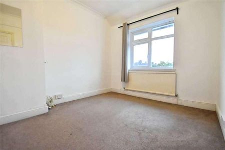 Chaplin Road, Dagenham, RM9 - Photo 3