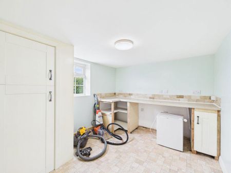 4 bedroom detached house to rent - Photo 3