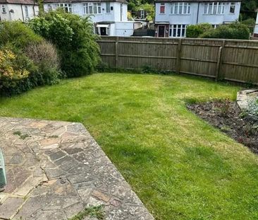 4 bedroom semi-detached house to rent - Photo 4