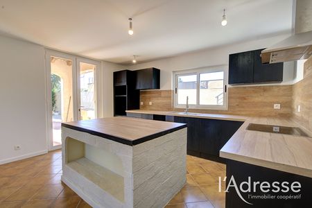 Location appartement 5 pièces, 129.33m², Borgo - Photo 2