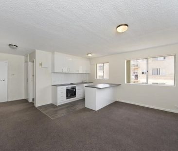 7/46 Trinculo Place, Queanbeyan - Photo 3