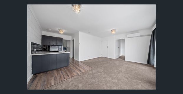 Neat & Convenient 2-Bedroom Unit in South Hobart - Photo 1