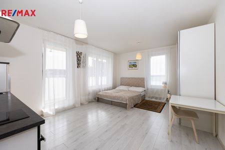 Pronájem bytu 1+kk v osobním vlastnictví 32 m², Praha 5 - Stodůlky - Fotografie 3