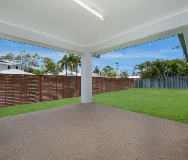 Stylish Corner Block Meets Convenience in Willow Gardens - Photo 5