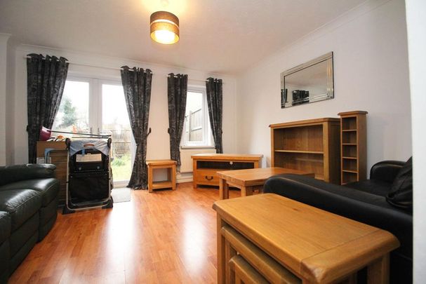 2 bedroom park home to rent - Photo 1