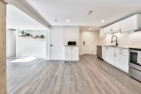 For Lease - 47 Castlefield Drive, Hamilton, Ontario - Photo 5