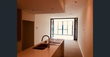 North Facing!!! Amazing Two Bedrooms Apartment With Non-block Water View - Photo 2