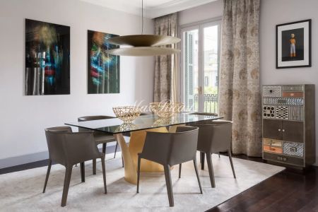 Vivienda amueblada con vistas privilegiadas en Paseo de Gracia - Foto 5