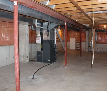 For Lease - 2033 Lumberman Lane, Oakville, Ontario - Photo 6