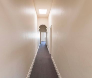 Charming Two-Bedroom Unit in the Heart of Brunswick - Photo 5