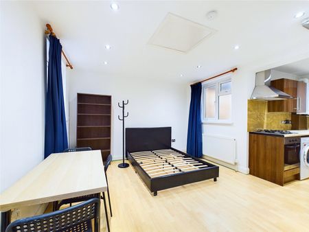 Prado Path, TwickenhamProperty for lettings - Chasebuchanan - Photo 3