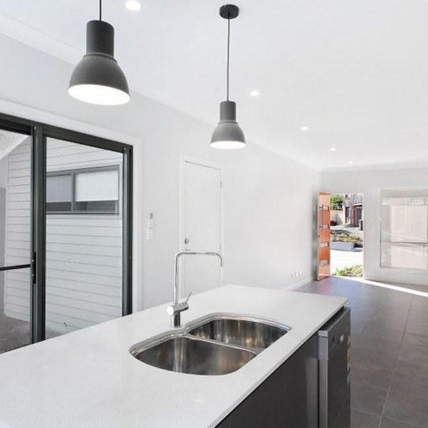 Executive Style Three Bedroom Villa - Photo 1