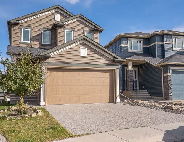 Welcome Home to Evanston 4 bedroom and 4 bathrooms for the whole family — 4 Bedrooms House - Photo 1