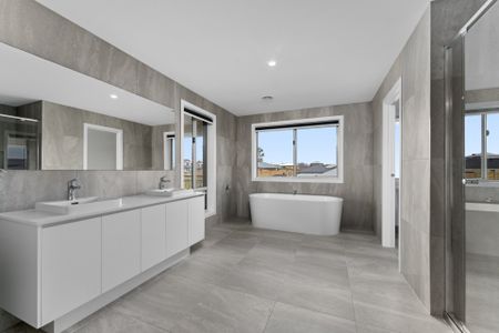 Stunning Brand New Hamptons-Style Home in The Willows - Photo 5